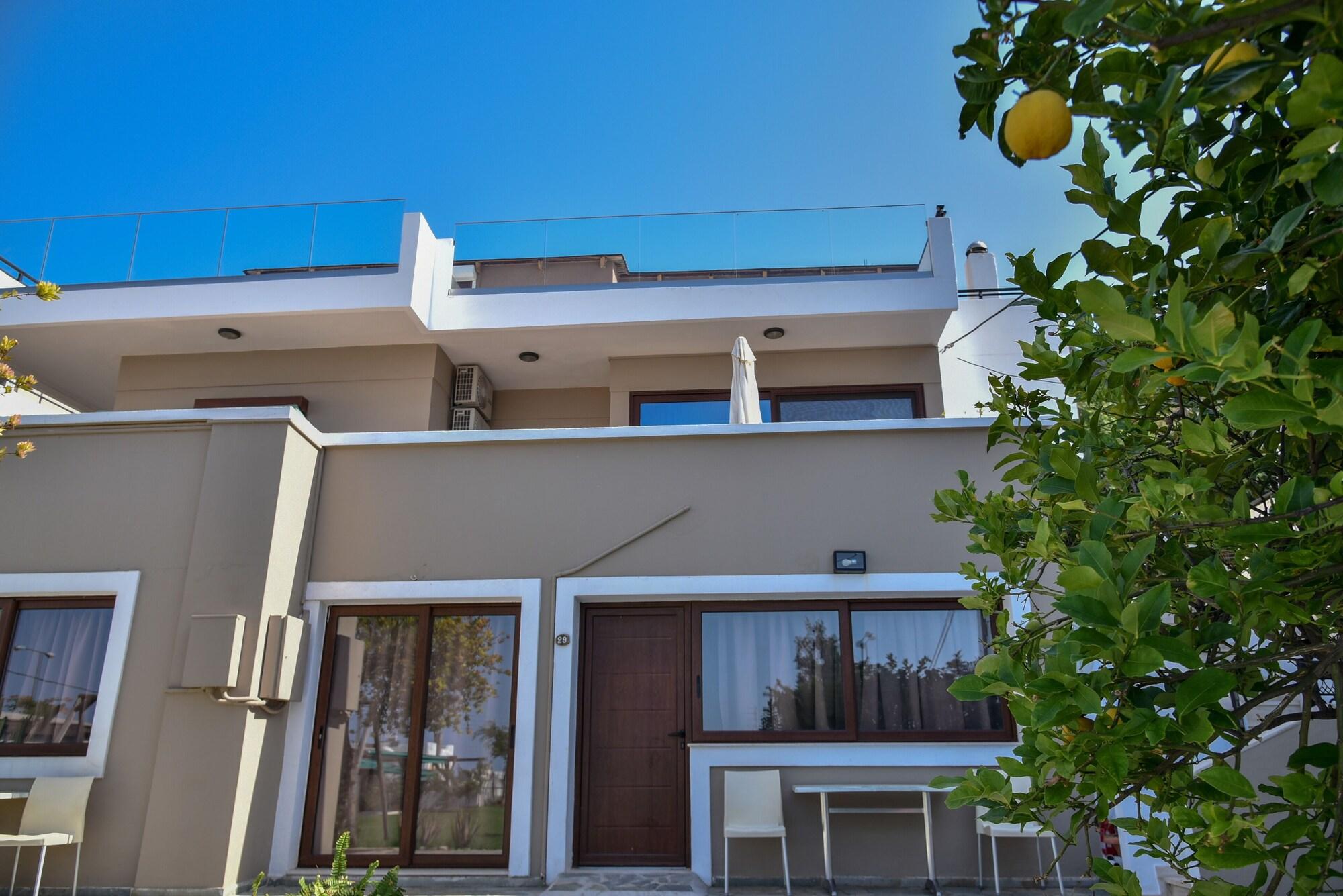 Iraklis Apartments Stalida Екстериор снимка