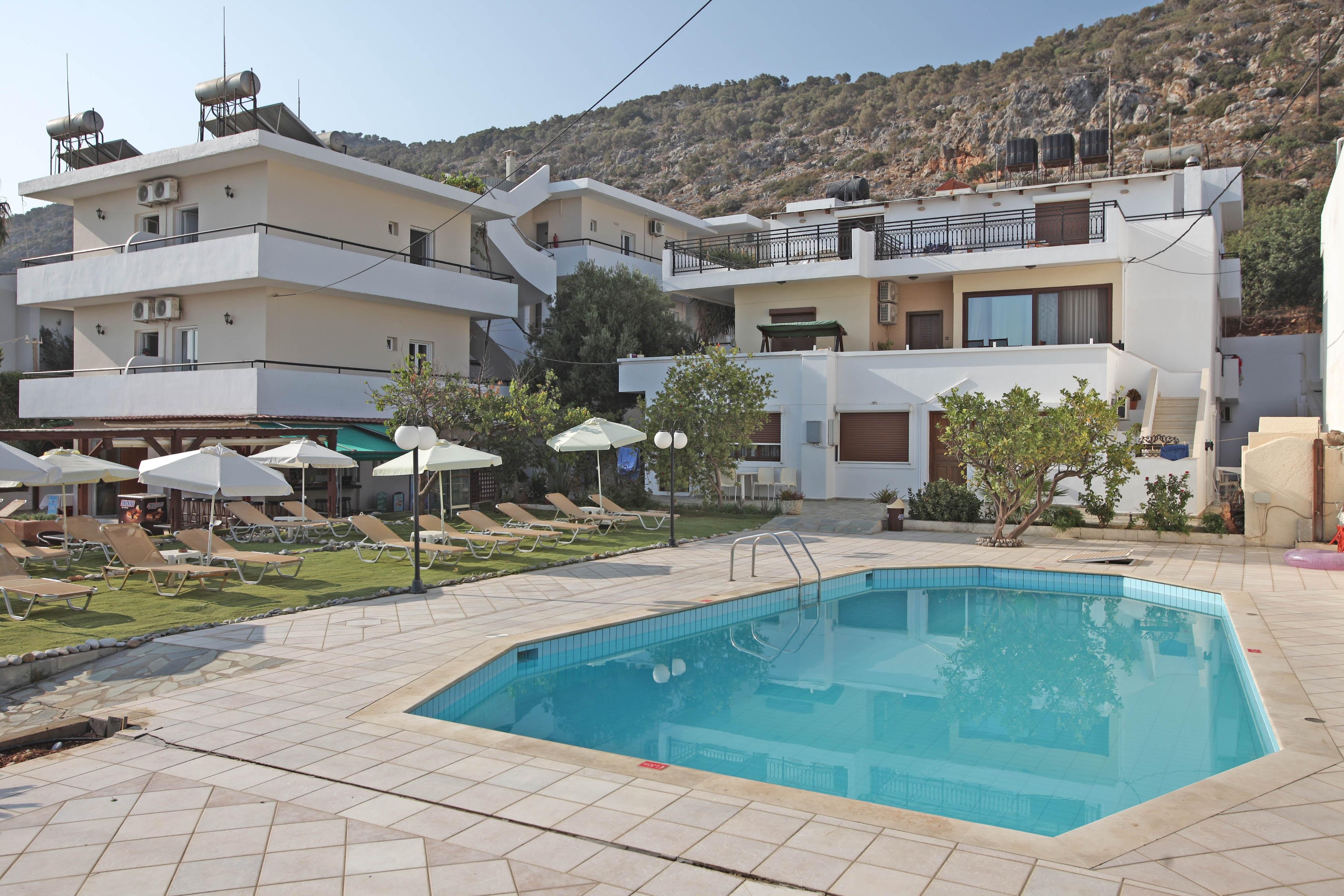 Iraklis Apartments Stalida Екстериор снимка