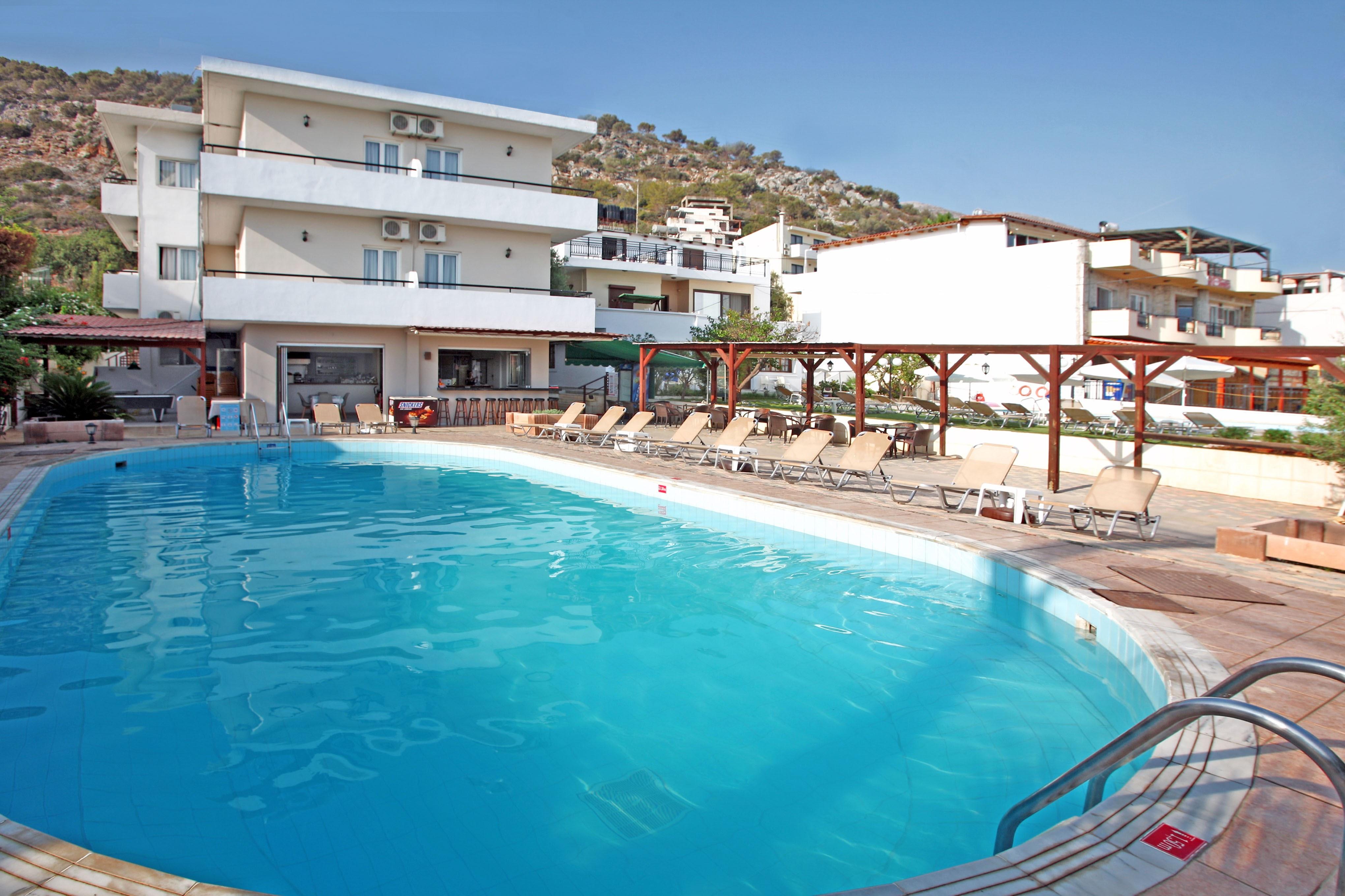 Iraklis Apartments Stalida Екстериор снимка