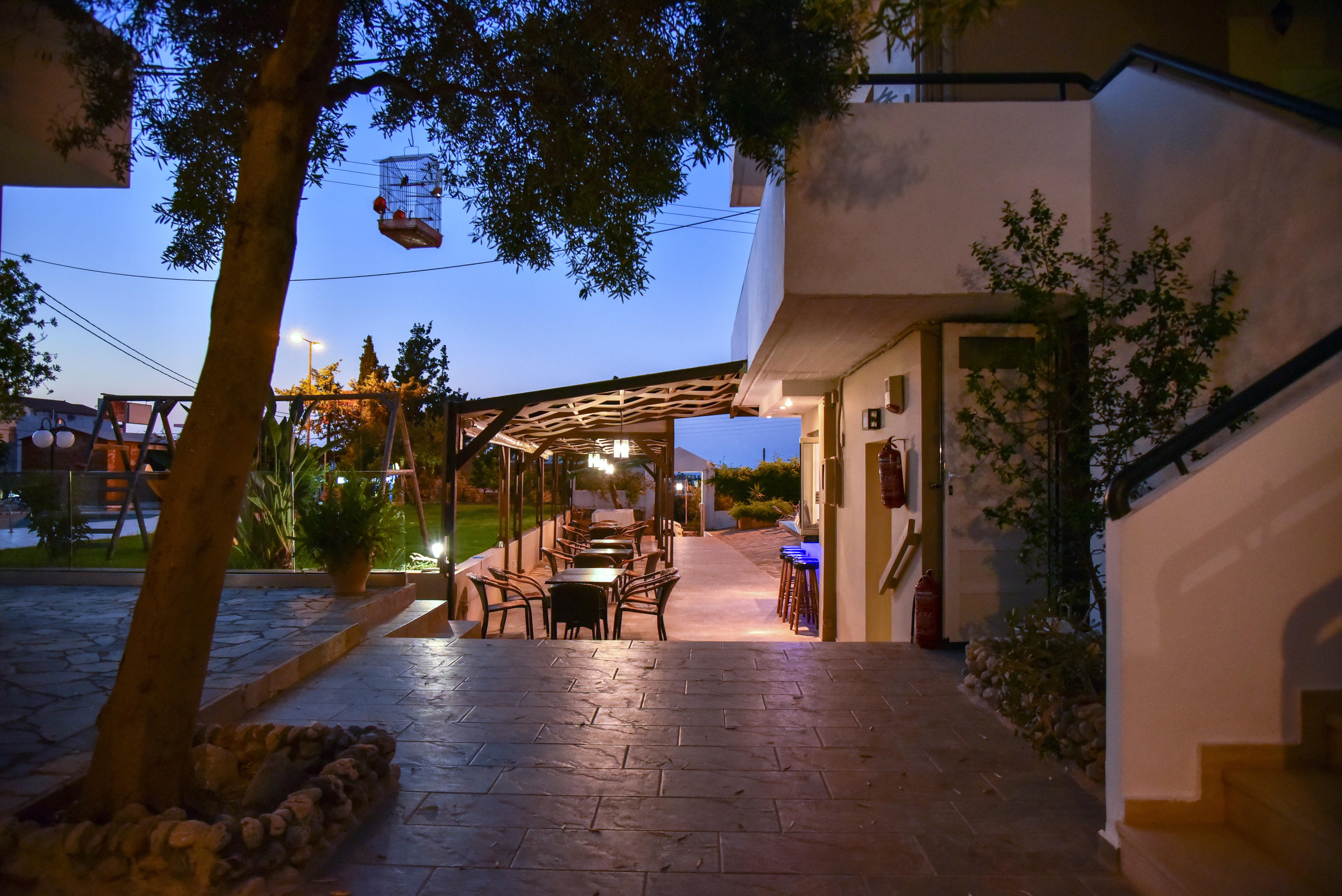 Iraklis Apartments Stalida Екстериор снимка