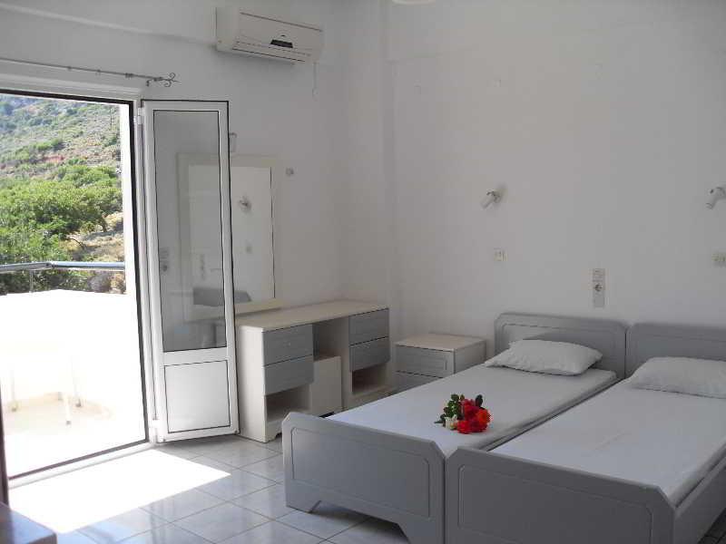 Iraklis Apartments Stalida Екстериор снимка